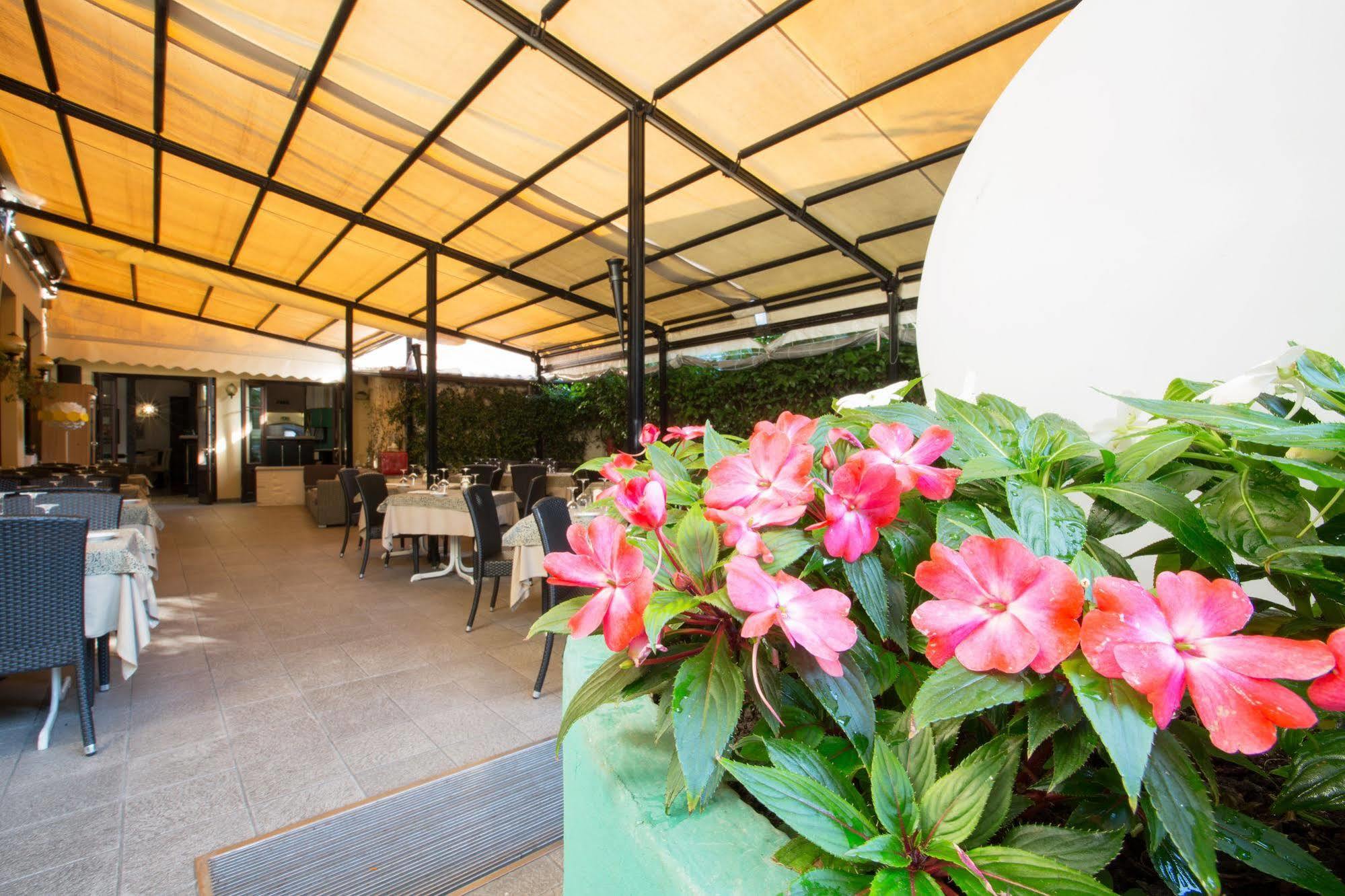 Albergo Giardino Cernobbio Exterior photo